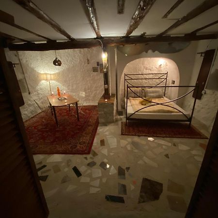Shotgun Hostel & Guesthouse Vuno Dış mekan fotoğraf