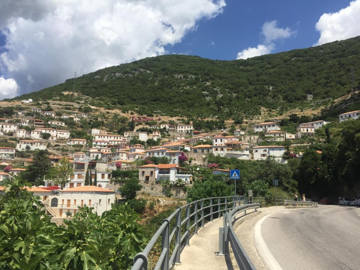 Shotgun Hostel & Guesthouse Vuno Dış mekan fotoğraf