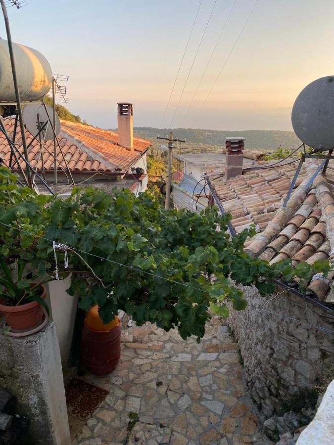 Shotgun Hostel & Guesthouse Vuno Dış mekan fotoğraf