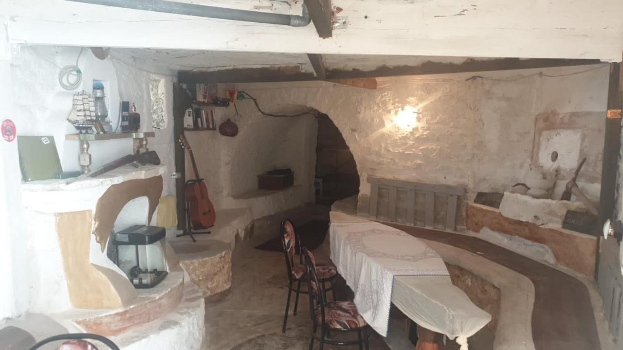 Shotgun Hostel & Guesthouse Vuno Dış mekan fotoğraf