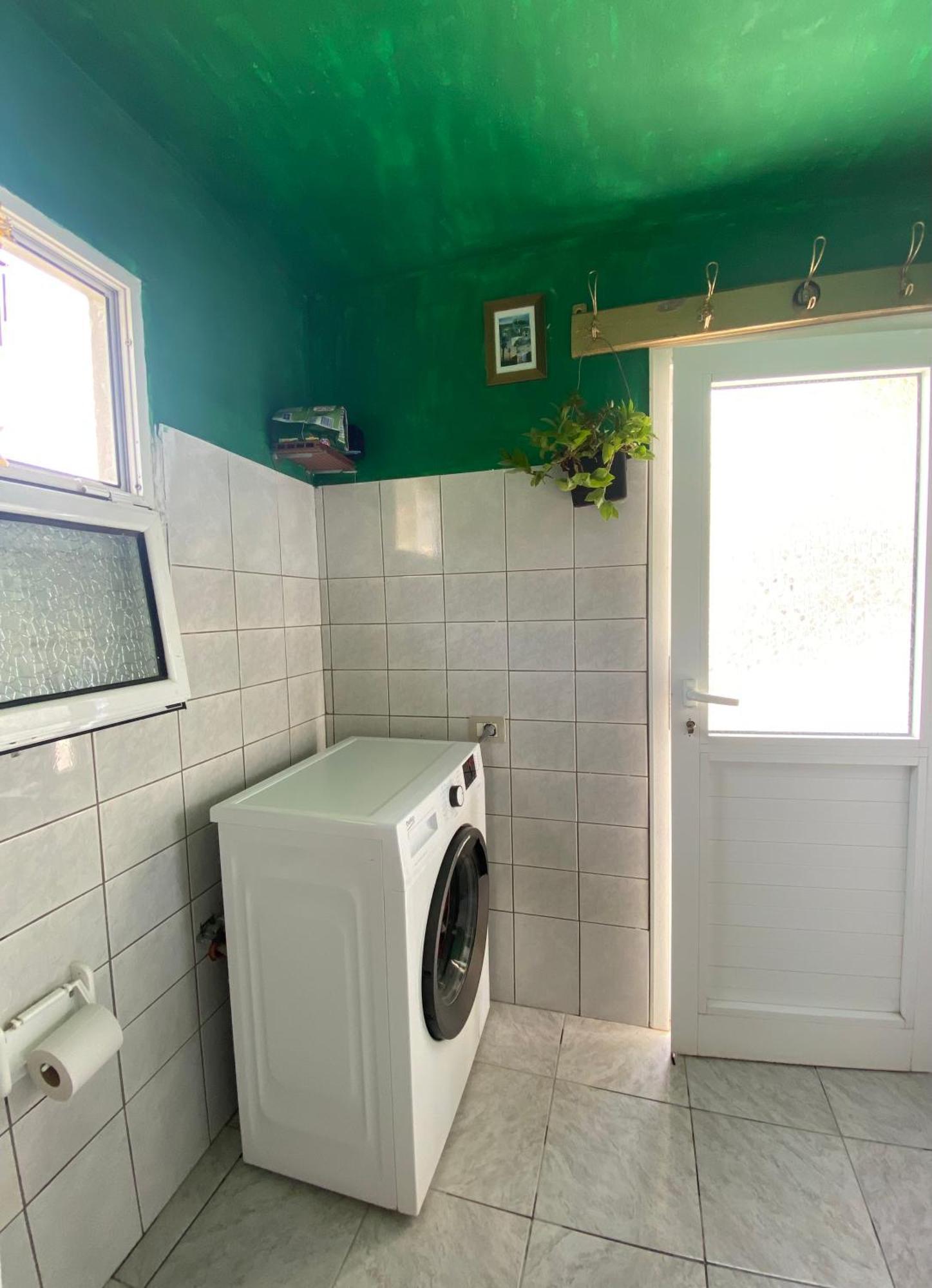Shotgun Hostel & Guesthouse Vuno Dış mekan fotoğraf
