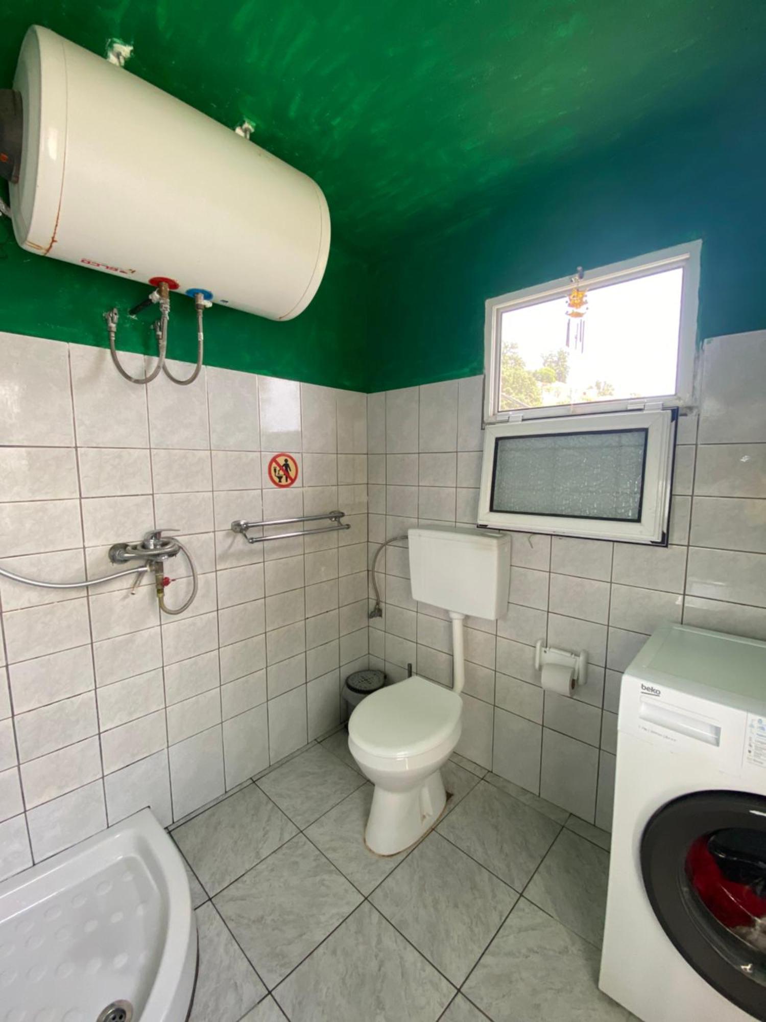 Shotgun Hostel & Guesthouse Vuno Dış mekan fotoğraf