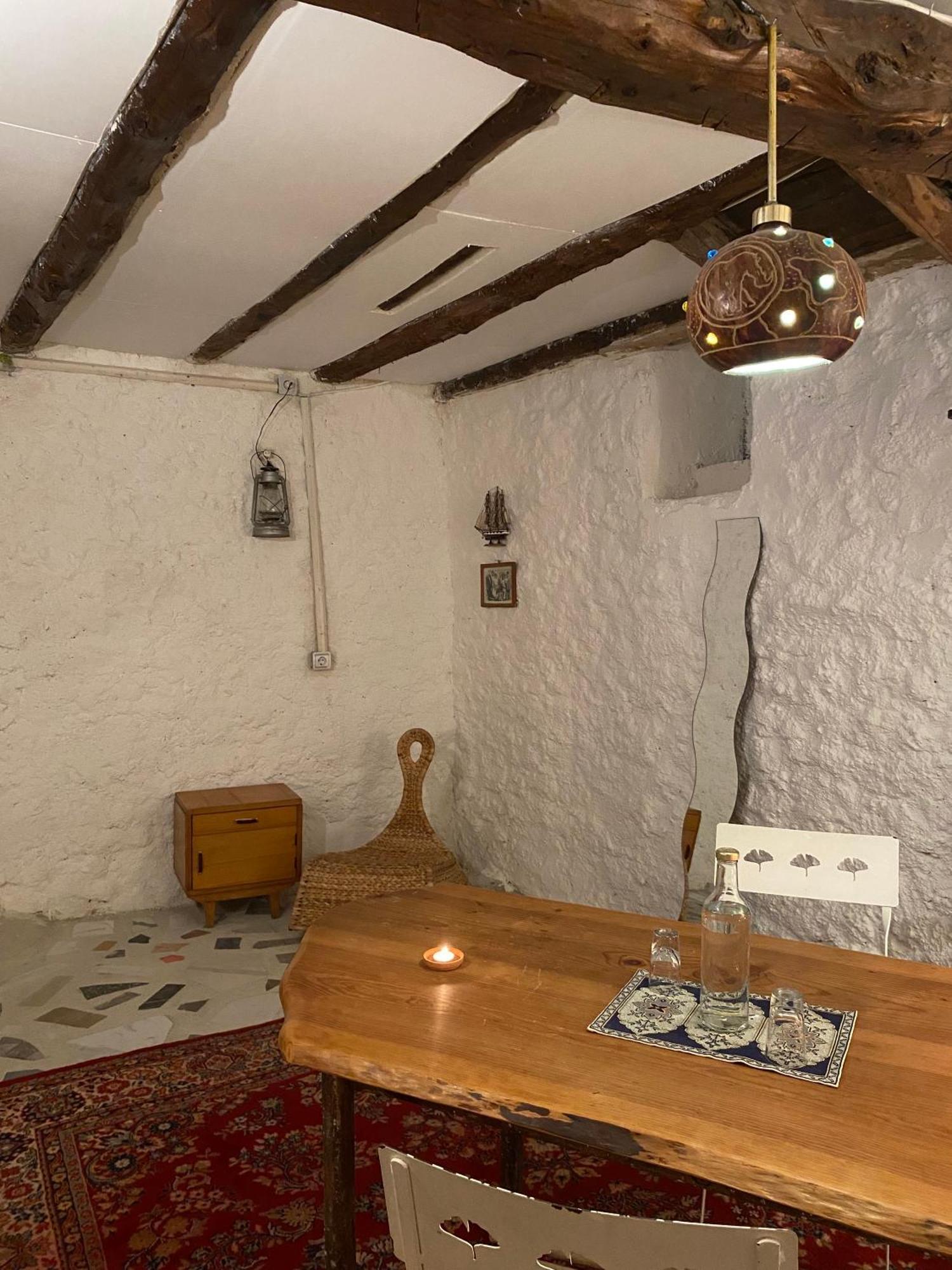 Shotgun Hostel & Guesthouse Vuno Dış mekan fotoğraf